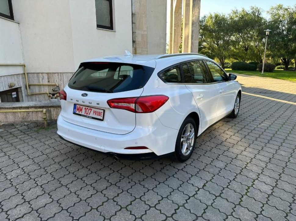 Ford Focus (12)