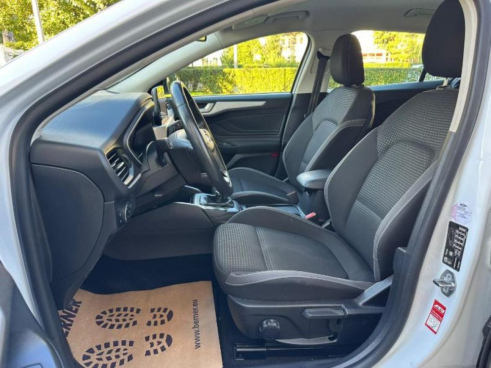 Ford Focus (2)