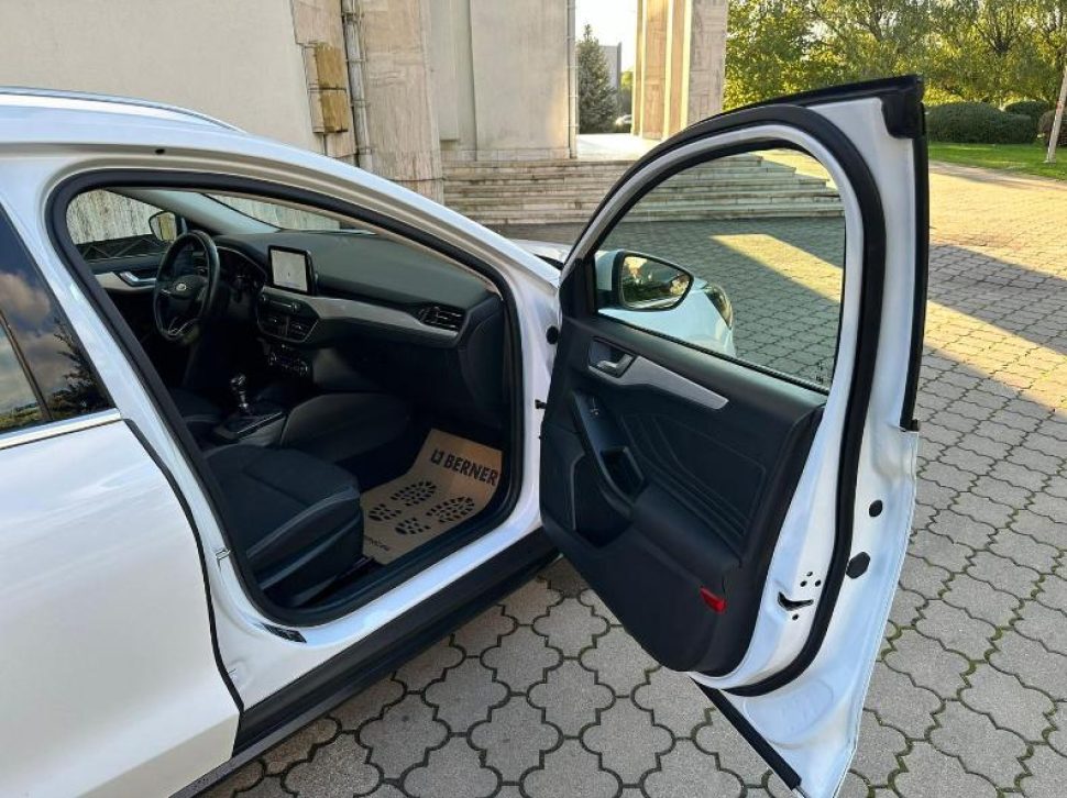 Ford Focus (4)